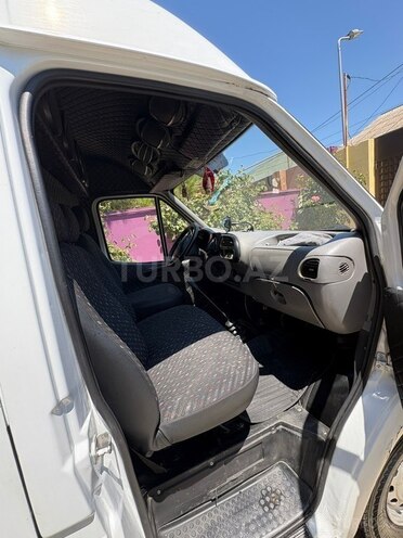 Ford Transit-2