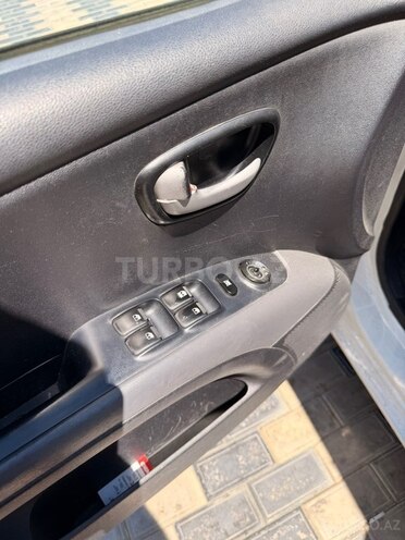 Hyundai i10-14