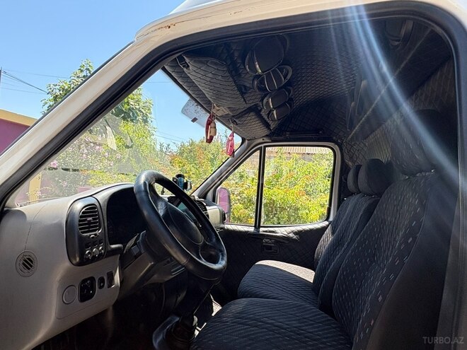 Ford Transit-7