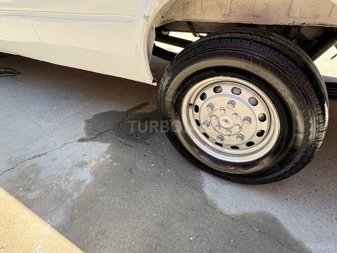 Ford Transit-10
