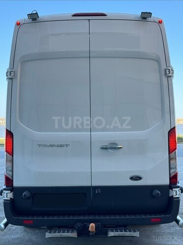Ford Transit-5