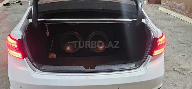 Hyundai Sonata-4