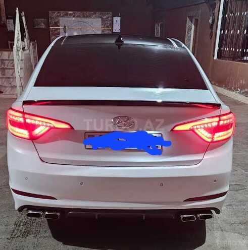 Hyundai Sonata-2