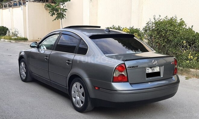 Volkswagen Passat-5