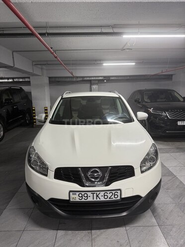 Nissan Qashqai-1