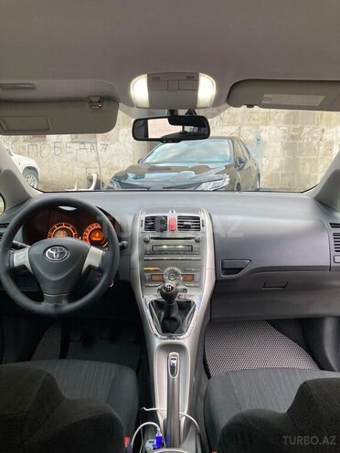 Toyota Auris-5