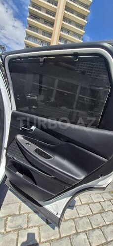Hyundai Santa Fe-12