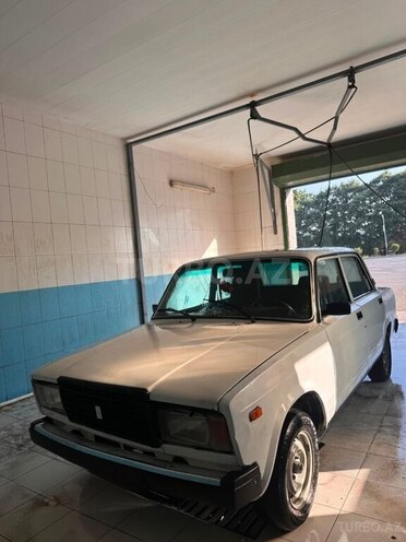 LADA (VAZ) 2107-2