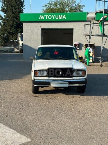 LADA (VAZ) 2107-1