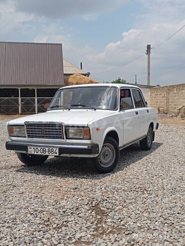 LADA (VAZ) 2107-1