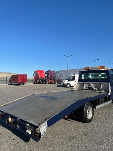 Ford Transit-2