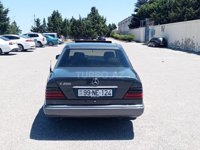 Mercedes E 200-15