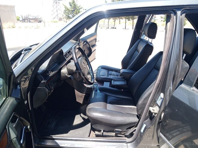 Mercedes E 200-18