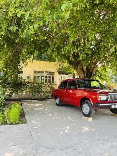 LADA (VAZ) 2107-2