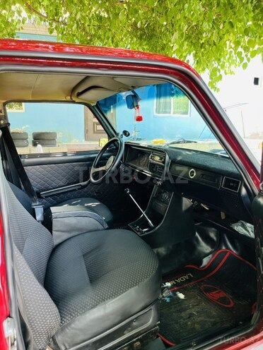 LADA (VAZ) 2107-8