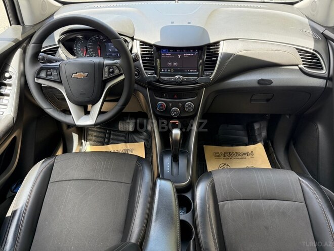 Chevrolet Trax-11