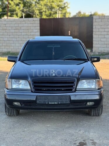 Mercedes C 220-1