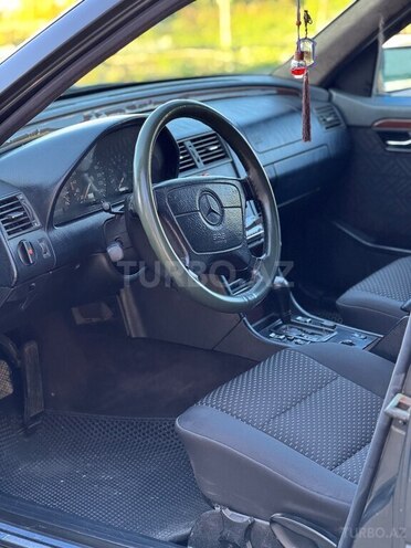 Mercedes C 220-8