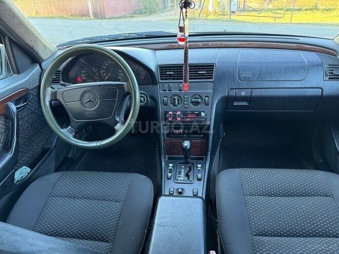 Mercedes C 220-9