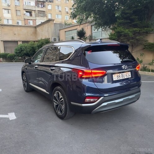 Hyundai Santa Fe-5