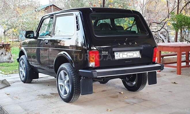 LADA (VAZ) Niva-8