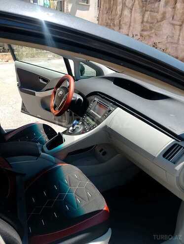 Toyota Prius-9