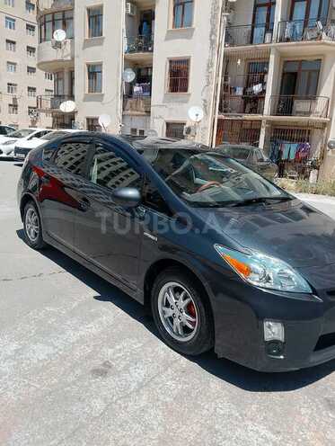 Toyota Prius-2