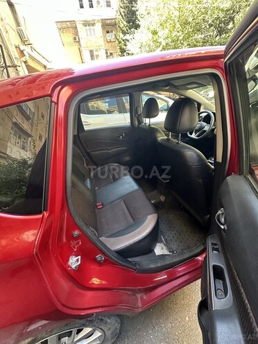 Nissan Note-5
