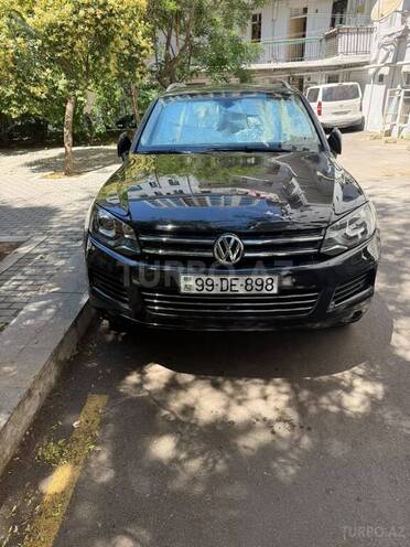 Volkswagen Touareg-1