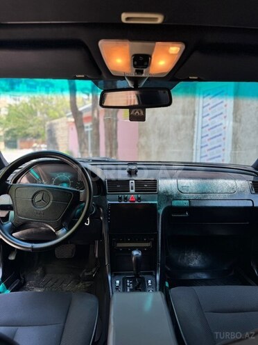 Mercedes C 230-8