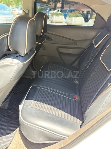 Chevrolet Cobalt-16