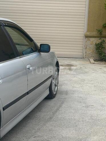 BMW 523-10