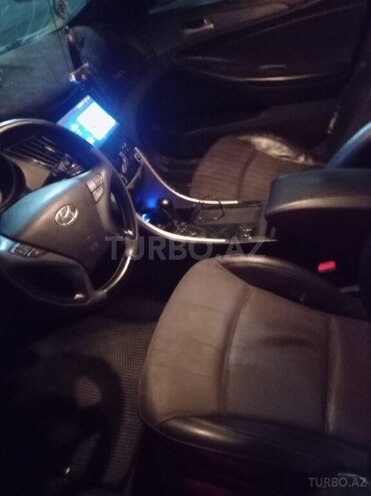 Hyundai Sonata-5