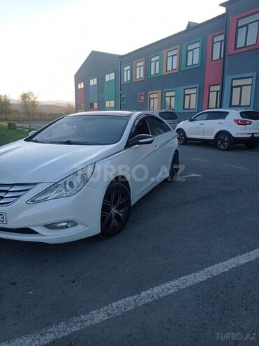 Hyundai Sonata-3