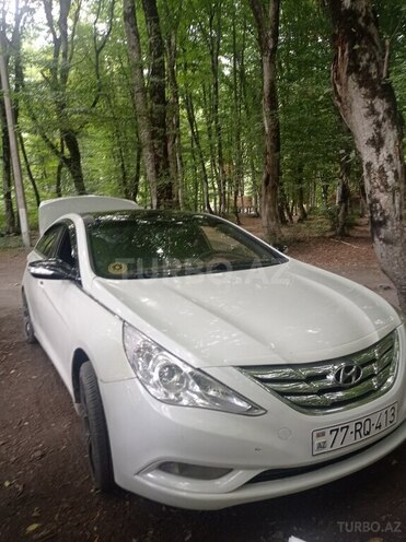 Hyundai Sonata-2