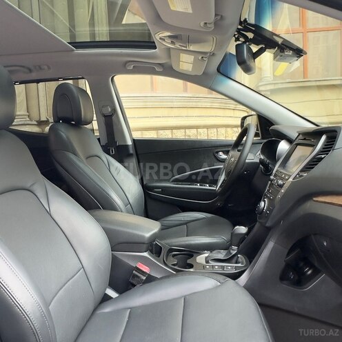 Hyundai Santa Fe-11