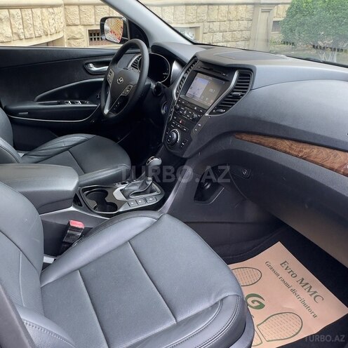 Hyundai Santa Fe-10