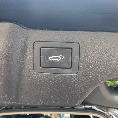 Hyundai Santa Fe-13