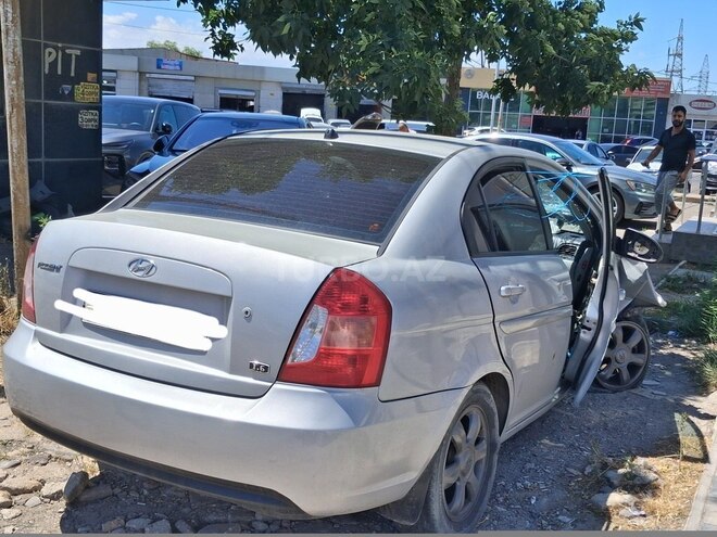Hyundai Accent-11