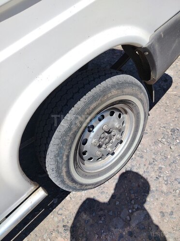 Ford Transit-12