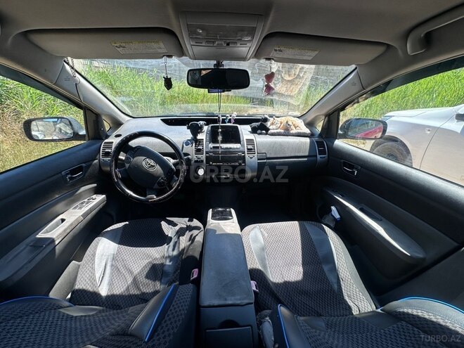 Toyota Prius-6