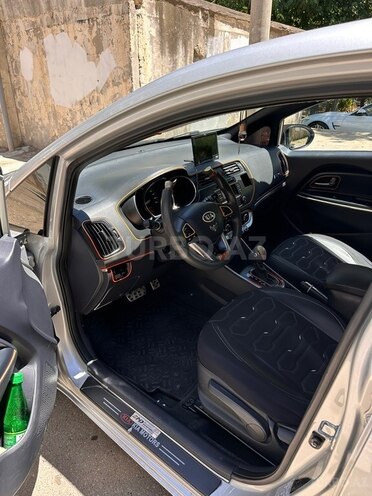 Kia Rio-6