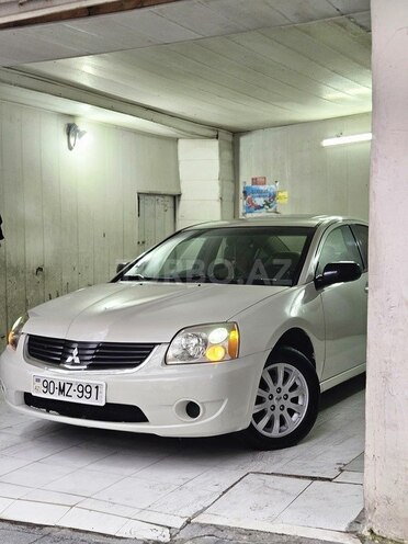 Mitsubishi Galant-1