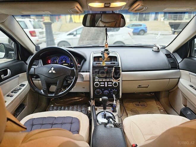 Mitsubishi Galant-10