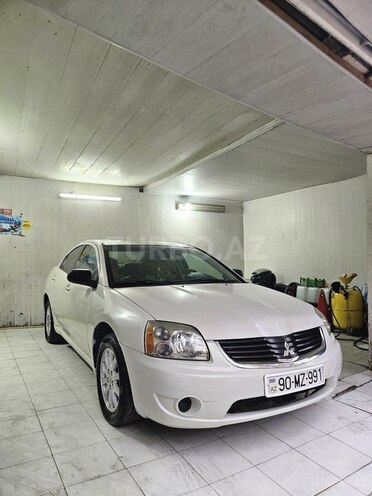Mitsubishi Galant-2