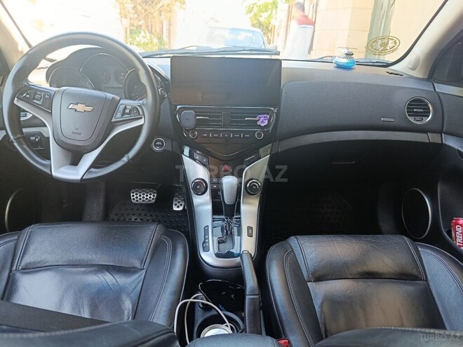 Chevrolet Cruze-11