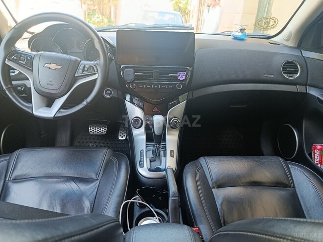 Chevrolet Cruze-14