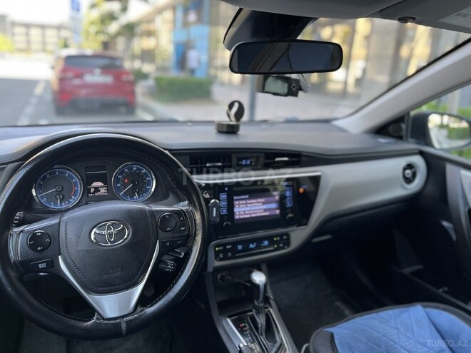 Toyota Corolla-8