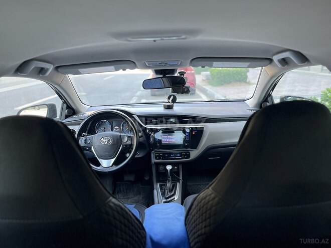 Toyota Corolla-13