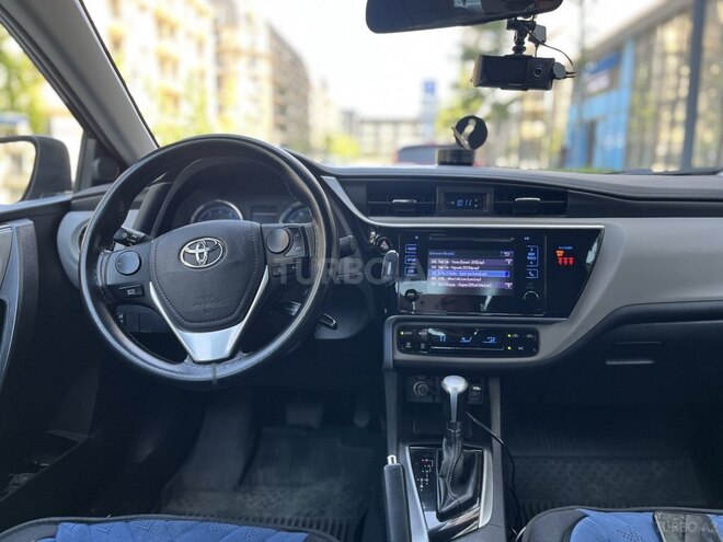 Toyota Corolla-9